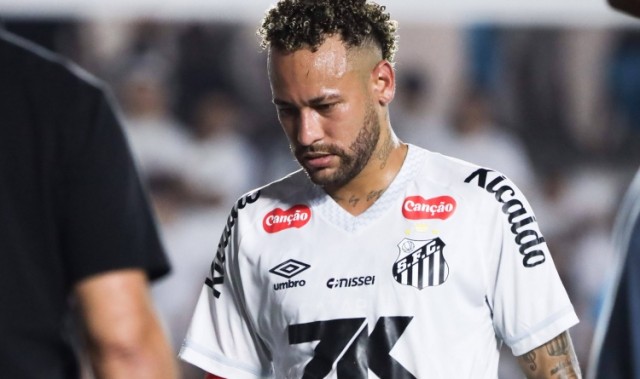 英雄联盟积分排名-内马尔：球场状况不佳已向相关负责人反映 我在为回归巴西队努力