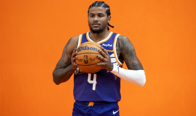 电竞战绩-伊戈达罗：杰伦·格林挡拆后出手非常快 他给我传了几个漂亮的球