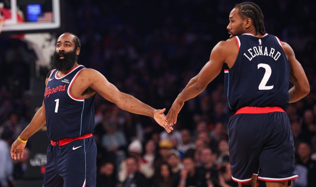 卢：哈登小卡一直在做出正确的传球 我们有很多空位投篮机会没进