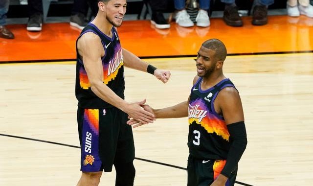 布克还需蜕变！总决赛让科比传人成长保罗指明方向