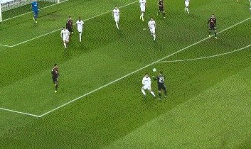 英雄联盟积分排名-【德甲】莱万点射+中柱 奥格斯堡点球中柱 拜仁客胜